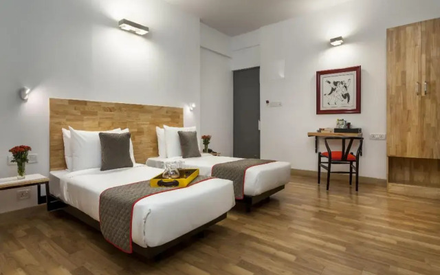 12 th Avenue-A Suite Hotel