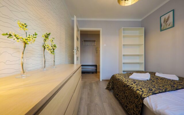 Отель RentPlanet - Apartament Kościelna Закопане комната для гостей