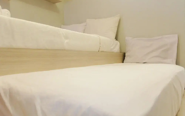Fresh And Bright Studio Room At Nifarro Park Apartment