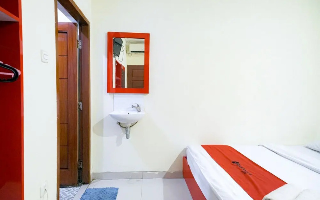 RedDoorz @ Buah Batu 5