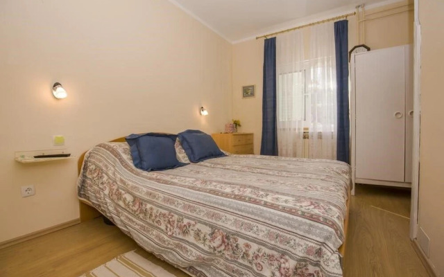 Apartments & Rooms Ribarić