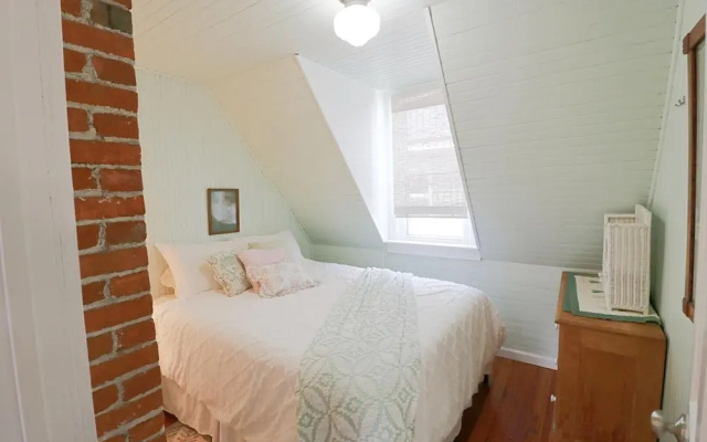 3723 Pleasant Ave. 3 Bedroom Home by RedAwning