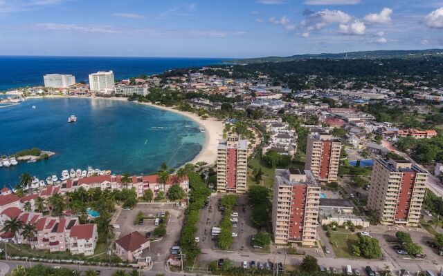 Отель Green Island Beach 43A - Turtle Tower Ямайка, Очо-Риос - отзывы, цены и фото номеров - забронировать отель Green Island Beach 43A - Turtle Tower онлайн