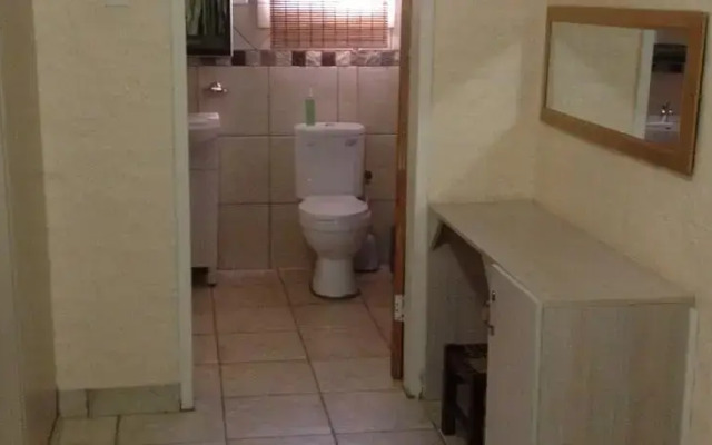 Delarey Lodge and Guest House