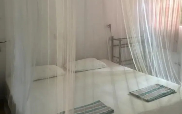 Unawatuna Hostel Honey Packers