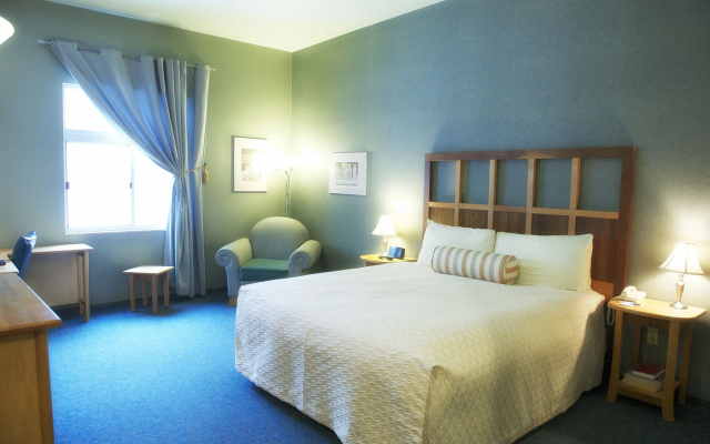 Dimond Center Hotel