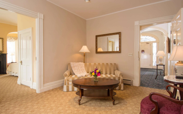 Middlebury Inn