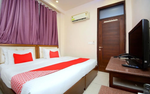 Oyo 8361 Leela Residency