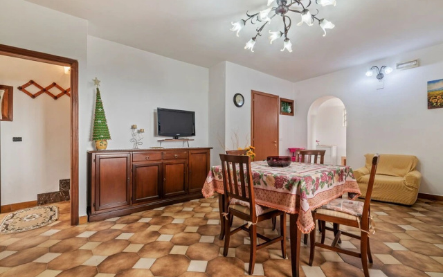 Peaceful Holiday Home in Perdifumo With Balcony