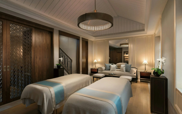 Capella Shanghai, Jian Ye Li