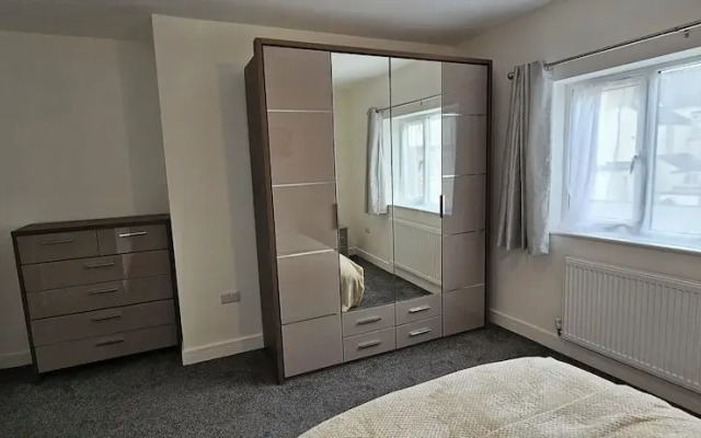 Citrine Suite - Sleeps 8 With Parking