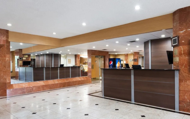 Ramada By Wyndham Newburgh/West Point