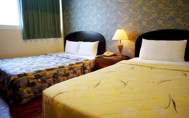 Old School - Nan Fun House Hotel