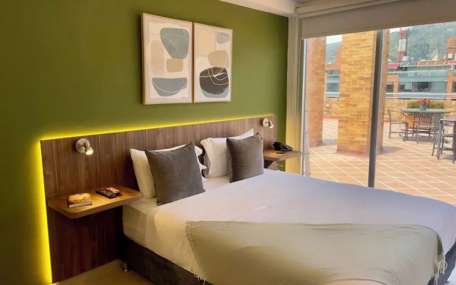 122 Plaza Apartahotel
