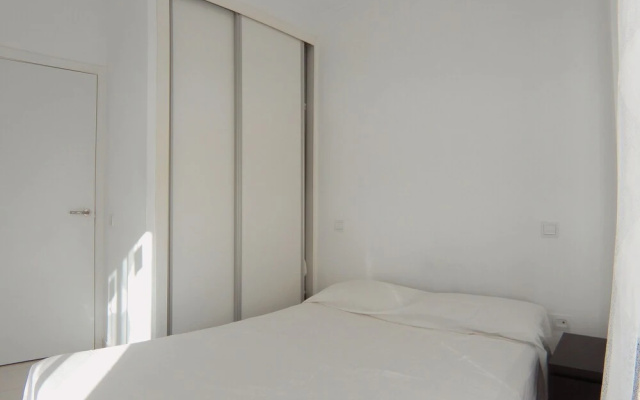 Apartamento de 2 Habitaciones en Puerta del Angel AZ2EXC