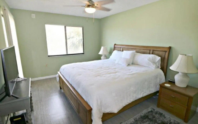 Ocean Village Club N36