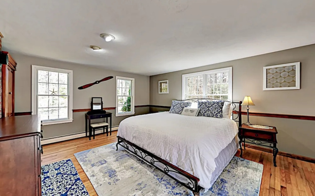 Quiet Family - 4 Br Home