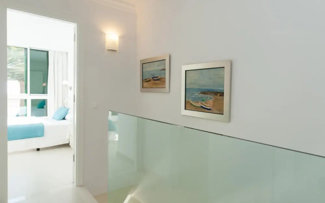 Beachfront Apart Las Burras Mra 02