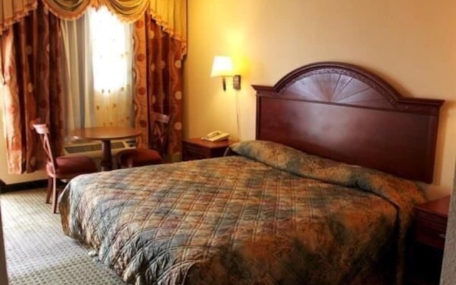Summit Inn & Suites - Hempstead