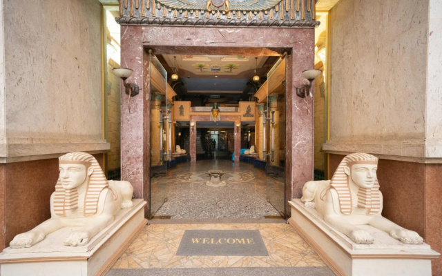 Отель Luxor Bangkok
