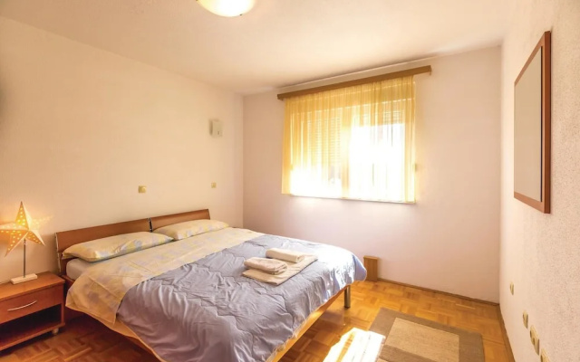 Awesome Home in Makarska With Wifi and 1 Bedrooms