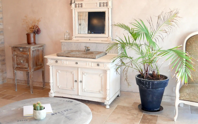 Holiday Home With Jacuzzi, Guisseny