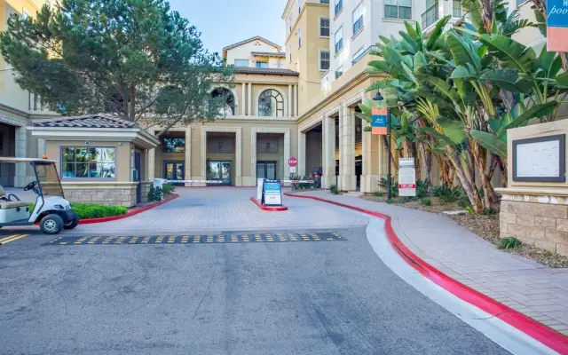 Luxe Apts in Mission Valley by WanderJaunt