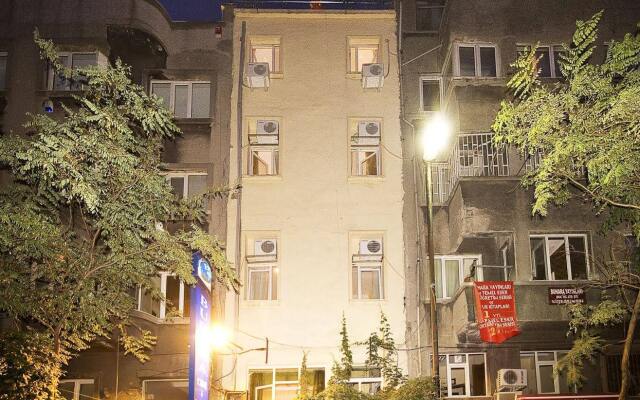 Meddusa Hotel Турция, Стамбул - 3 отзыва об отеле, цены и фото номеров - забронировать отель Meddusa Hotel онлайн вид на фасад
