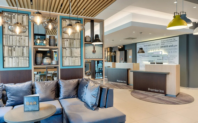 Premier Inn Frankfurt Westend Hotel
