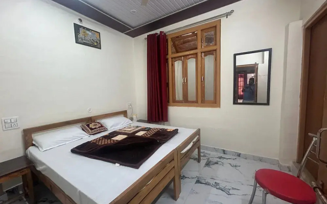 Hotel Royal Sainik