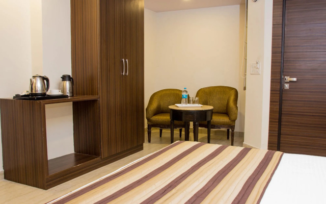 Hotel Pawan Plaza - Near BLK and Ganga Ram Hospital - Karol Bagh