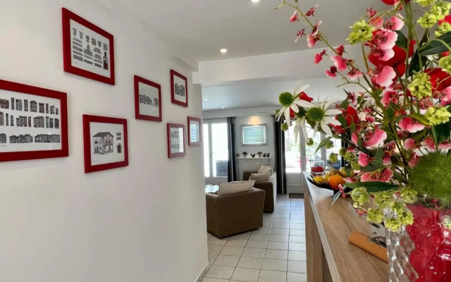 120m2 Avec Deux Terrasses Ensoleillees a Biarritz