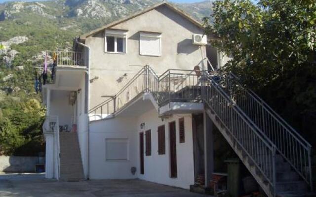 Отель Guest House Sandra вид на фасад