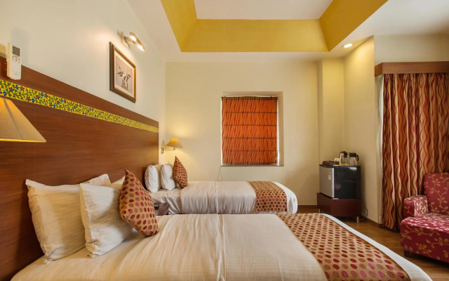 OYO 578 Hotel Aurum