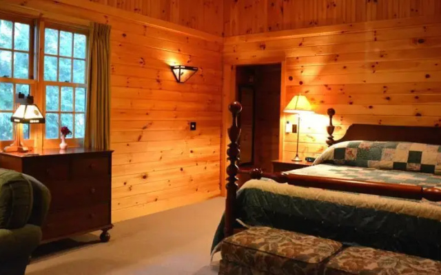 Migis Lodge