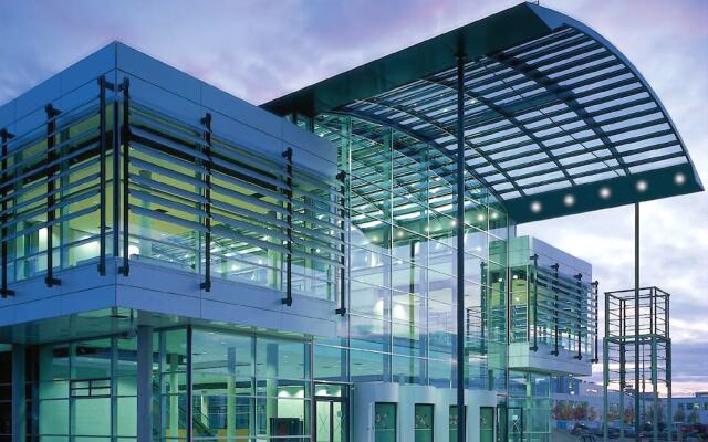 Отель Arthotel Ana Munich Messe Мюнхен вид на фасад