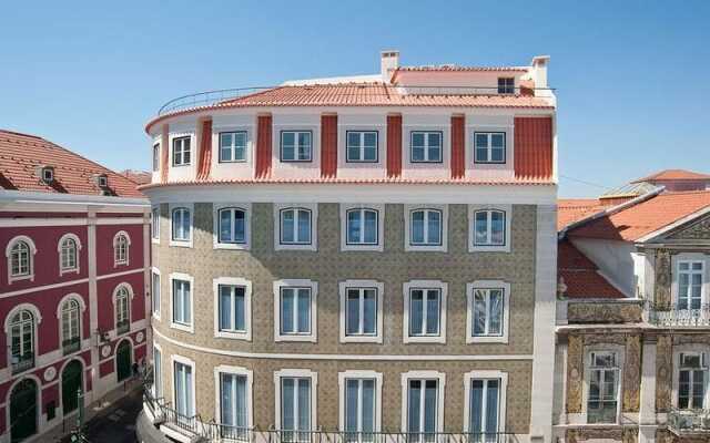 Отель Teatro Bed & Breakfast Лиссабон вид на фасад
