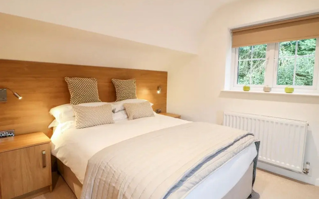 Farley Cottage II