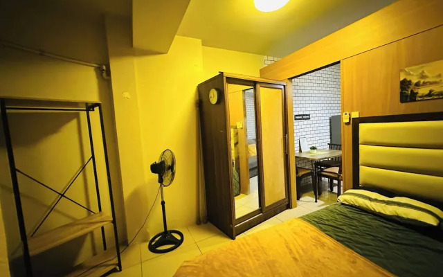 Simple Pasay Getaway - Entire Apartment for Rent