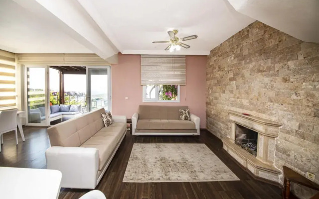 House with Amazing Sea View and Pool in Gumusluk