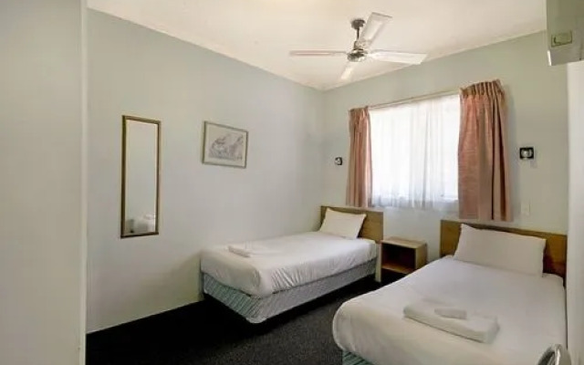 Allamanda Apartments
