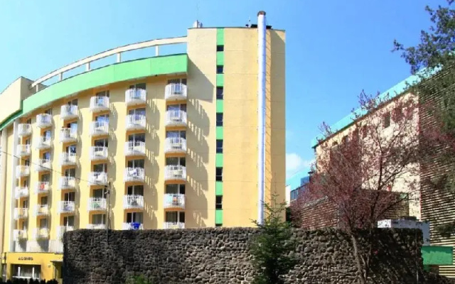 Hotel Alunis