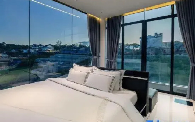 LYN's HOTEL