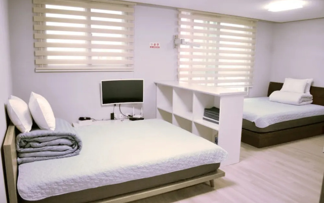 Marina Residence