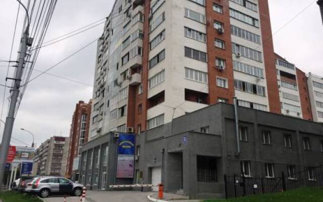 Гостиница Жилые помещения Guest House в Новосибирске отзывы, цены и фото номеров - забронировать гостиницу Жилые помещения Guest House онлайн Новосибирск вид на фасад