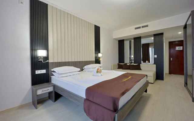 Prestige Grand Hotel and Aquapark