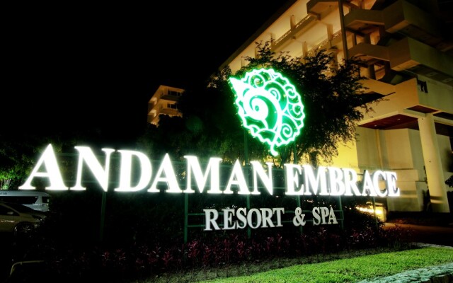 Отель Andaman Embrace Patong вид на фасад