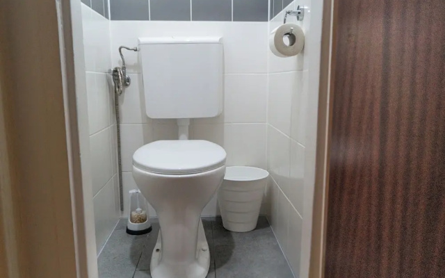 Budget 1BR Apt Sleeps 5 Belvedere