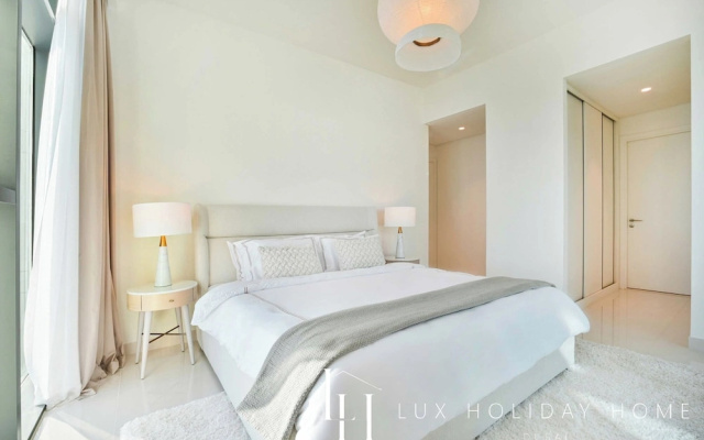 LUX ULTRA Luxury Palm Dubai Eye Suite