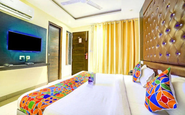 FabHotel Diamond